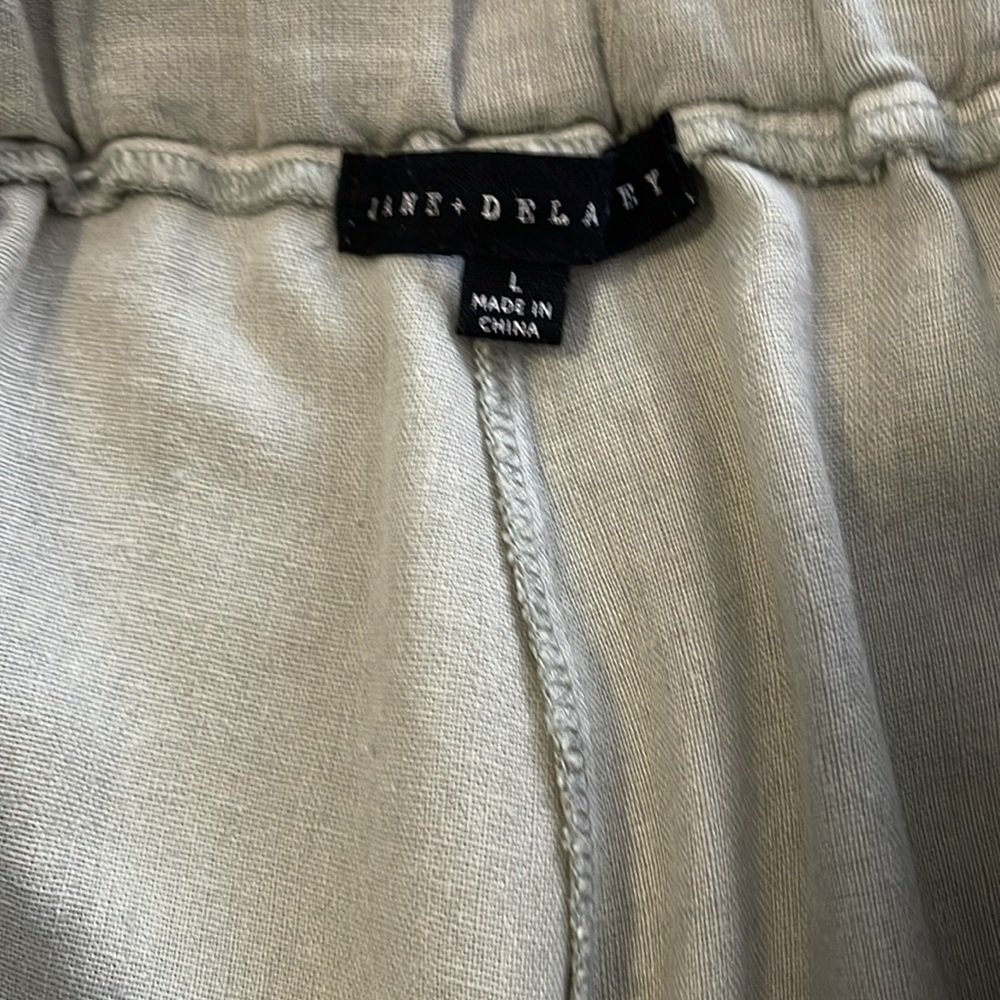Linen Blend Wide Legged Pants - Picture 7 of 9